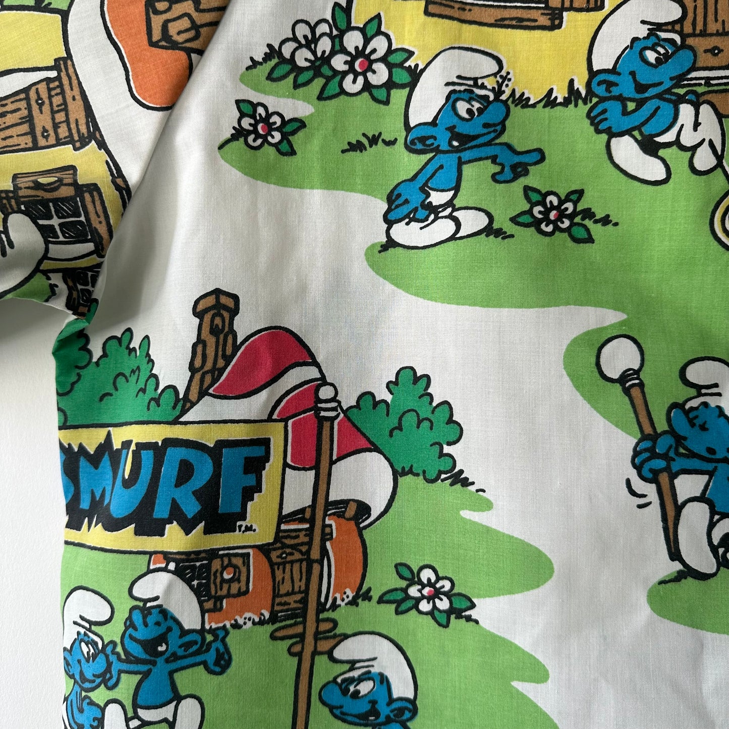 Camp shirt upcycled fr vintage Smurfs fabric - 2XL