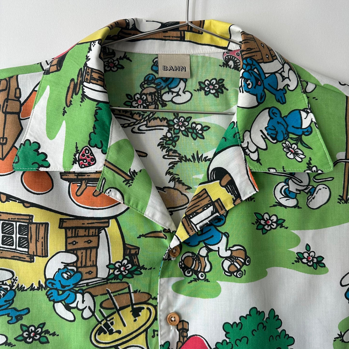 Camp shirt upcycled fr vintage Smurfs fabric - 2XL