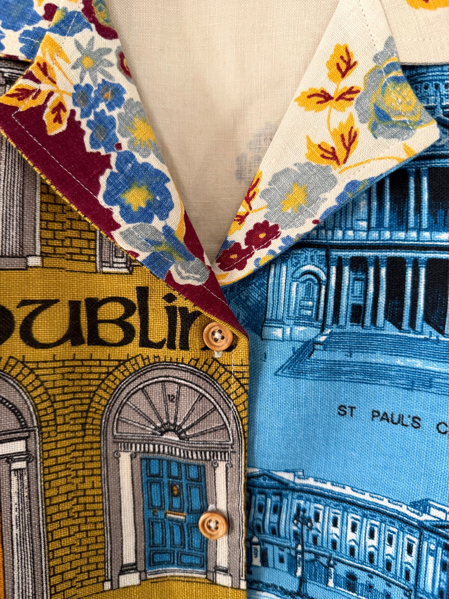 Doors of Dublin tea towel cropped camp shirt [XL]