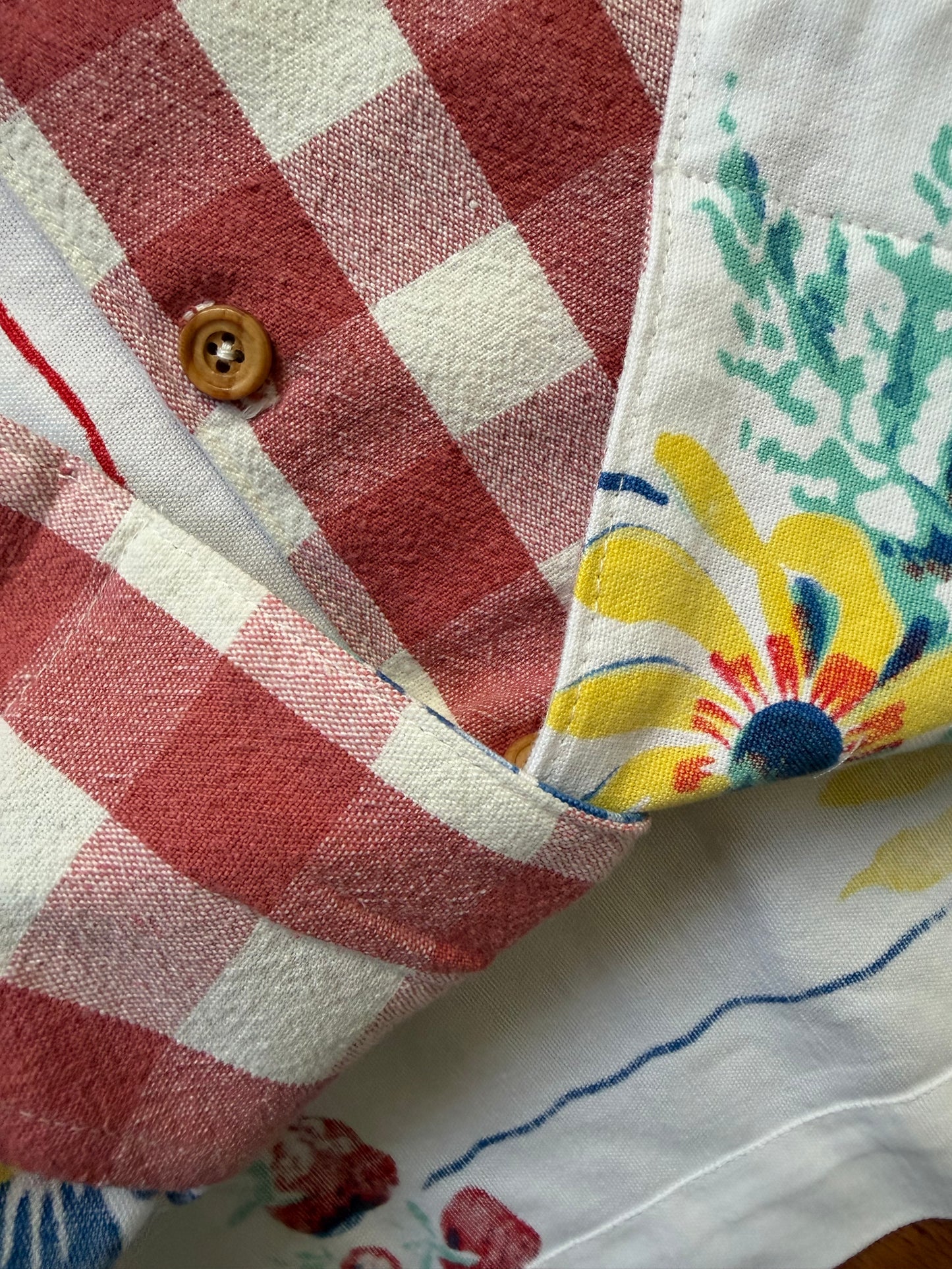 Red Gigham Floral camp shirt  [XL]