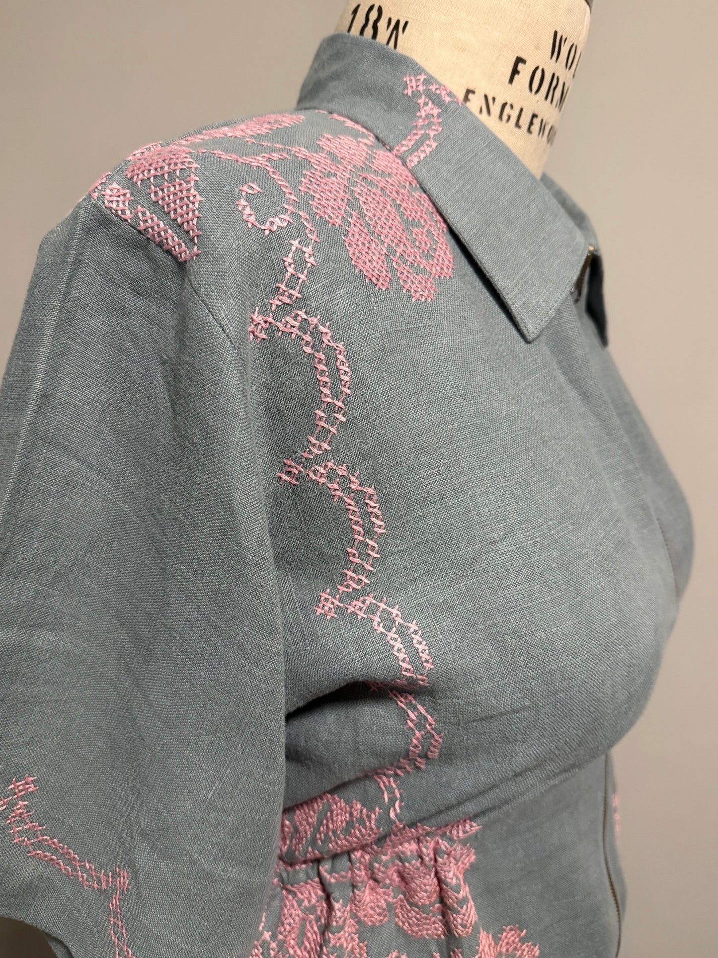 Cross-stitched Linen Bethany zipper dress [L/XL]